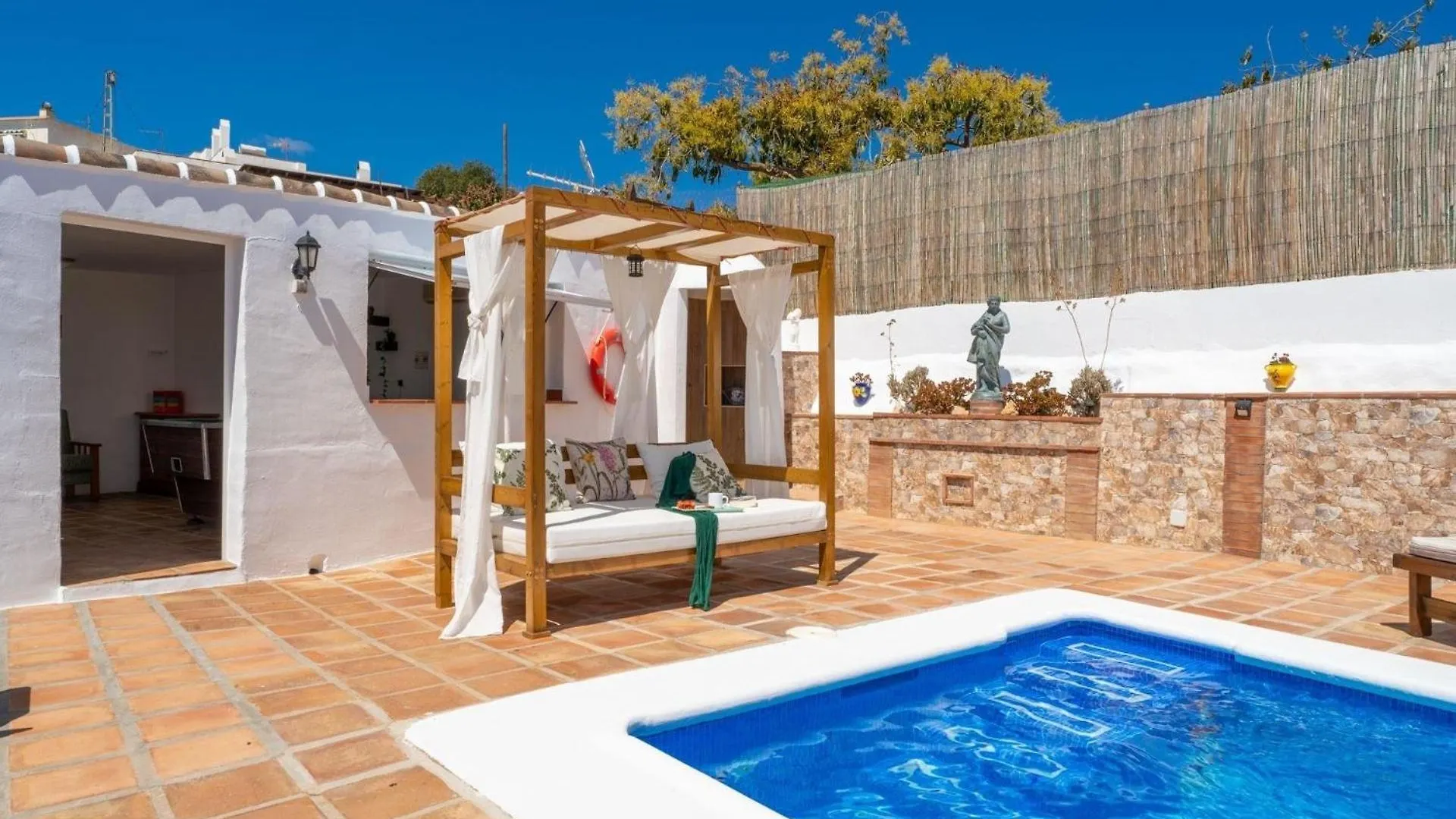 Ferienhaus Mit Privatpool Fuer 2 Personen Ca 60 Qm In Nerja, Andalusien Costa Del Sol