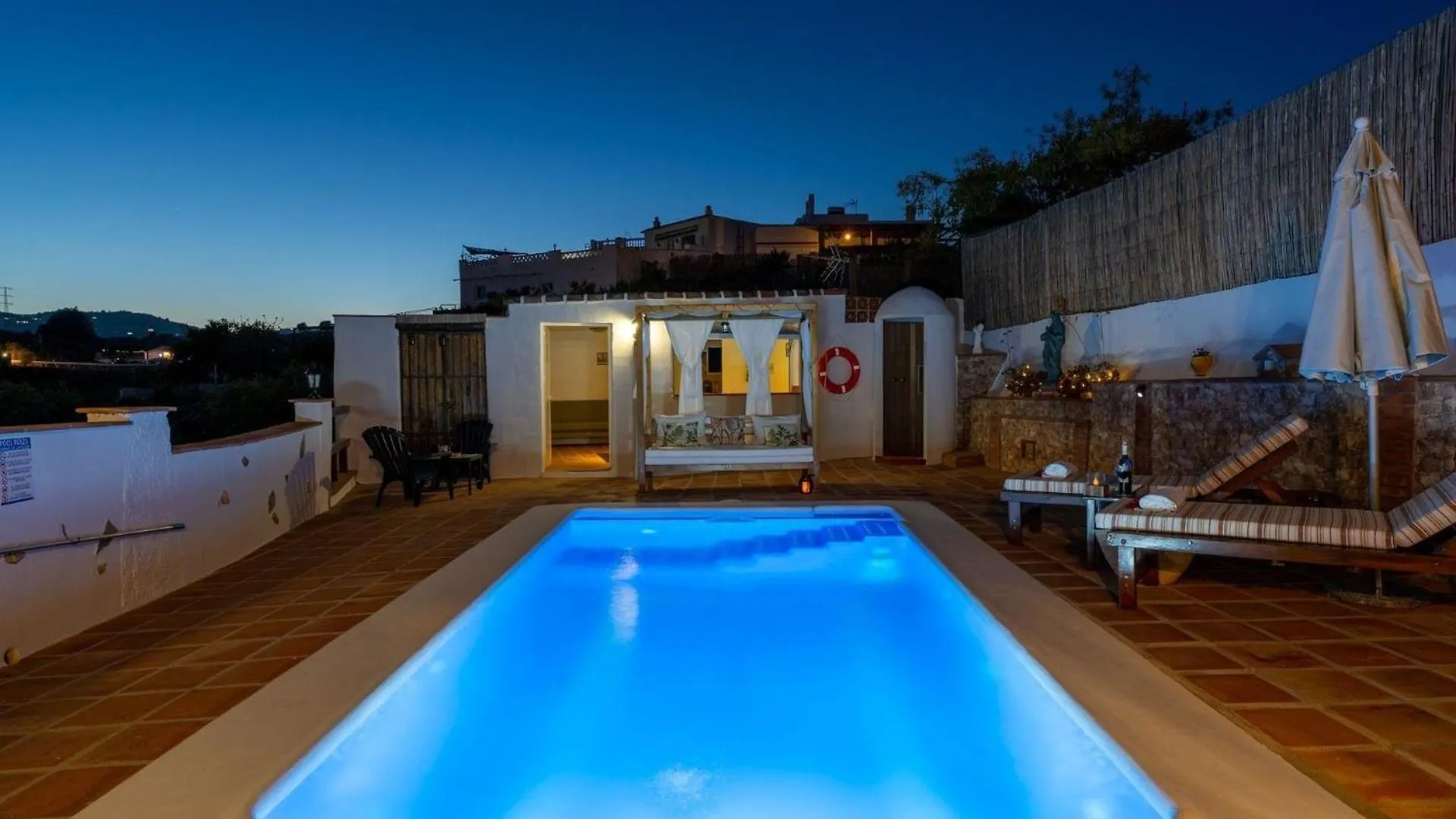 Ferienhaus Mit Privatpool Fuer 2 Personen Ca 60 Qm In Nerja, Andalusien Costa Del Sol Nerja